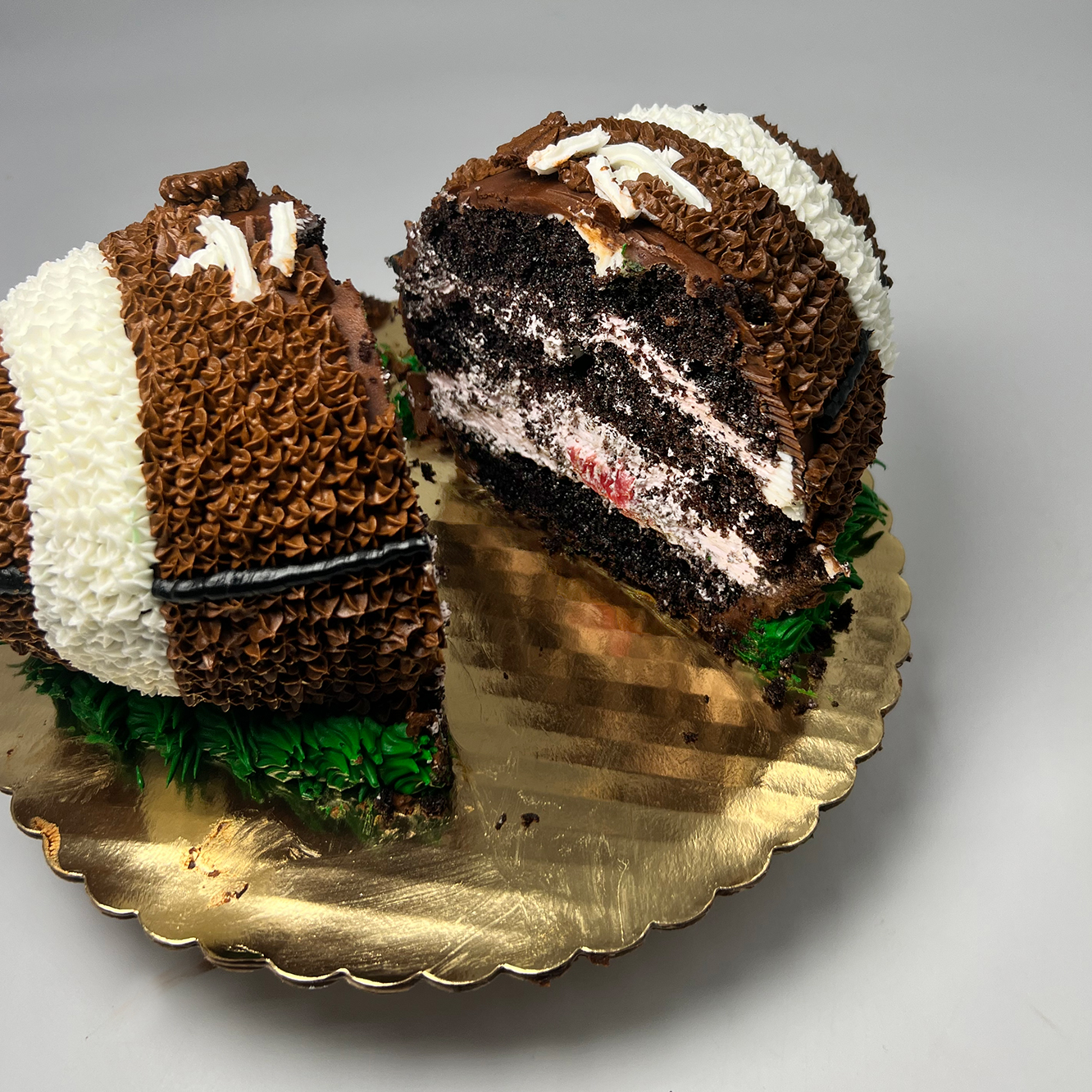 football shaped cake with round cake pan｜TikTok Search
